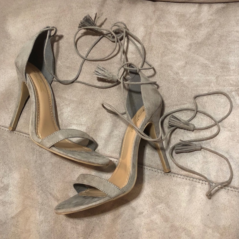 Classy dress heels - Picture 1 of 6